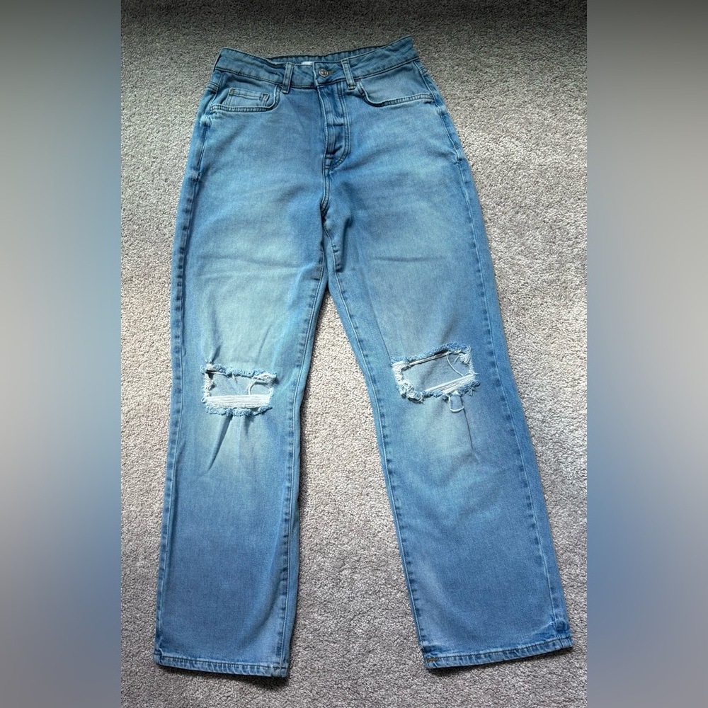 Forever 21, wide leg, high rise, distressed, 90s style denim jeans. Size US 26